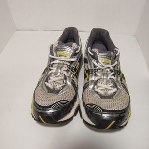 Brooks Trance 9 Sneakers, Womens Running Shoes, White/Gray, Sz:9M RN:1100621D709